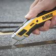 DeWalt Prémium Trapézpengés kés (DWHT0-10295) DeWalt Prémium Trapézpengés kés (DWHT0-10295)