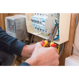 Stanley MaxSteel szigetelt hajlított fogó (0-84-008) Stanley MaxSteel szigetelt hajlított fogó (0-84-008)